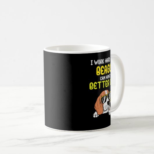 Beagle Dog werkt hard Beagle Better Life Funny Dog Koffiemok (Voorkant rechts)