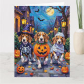 Beagle Dogs Trick-or-Treating in Halloween kostuum Kaart (Voorkant)