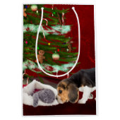 Beagle en stoute kat Kerstmis Medium Cadeauzakje (Voorkant)