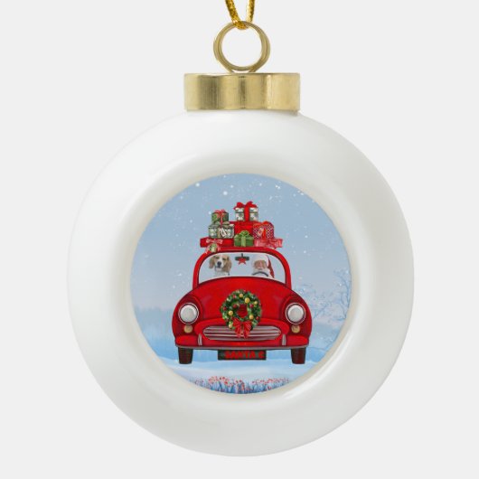 Beagle-hond in auto met kerstman keramische bal ornament (Voorkant)