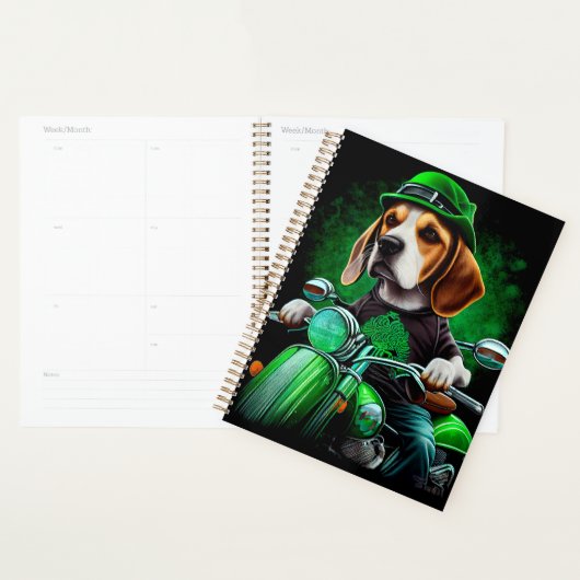 Beagle hond rijdt op fiets St. Patrick's Day Planner (Display)