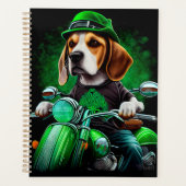 Beagle hond rijdt op fiets St. Patrick's Day Planner (Voorkant)