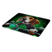 Beagle hond rijdt op fiets St. Patrick's Day Snijplank (Hoek)