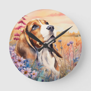 Beagle-hondenliefhebber met weide vol wilde bloeme ronde klok