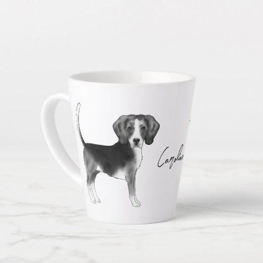 Beagle hondenontwerp in zwart-wit met naam latte mok (Linkerhoek)