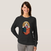 Beagle in de zak Amerikaanse vlag 4 juli T-shirt (Voorkant volledig)