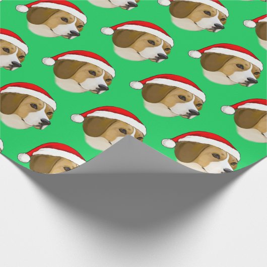 Beagle in een kerstman cadeaupapier (Hoek)