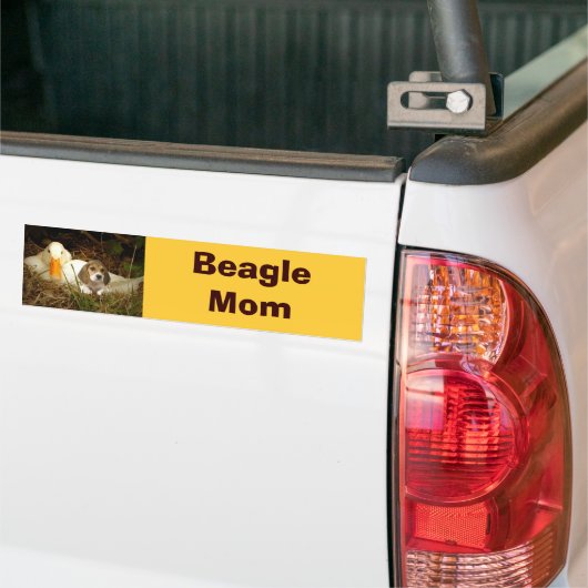 Beagle Mam Bumpersticker (Op Truck)