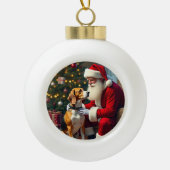Beagle Meets Santa Christmas Painting Keramische Bal Ornament (Voorkant)