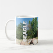 Beagle on the Rocks - Cooper Beagle Coffee Mok (Links)