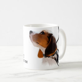 Beagle pupil op een as koffiemok
