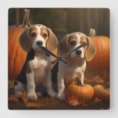 Beagle Puppy Herfst Delight Pompoen Vierkante Klok (Voorkant)