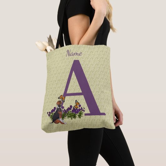 Beagle Puppy Vlinders Monogram Eerste Letter A Naa Tote Bag (Dichtbij)