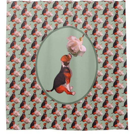 Beagle Puppy White Rose Douchegordijn (Voorkant)