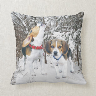 Beagle pups in Woodland Snow Pillow Kussen