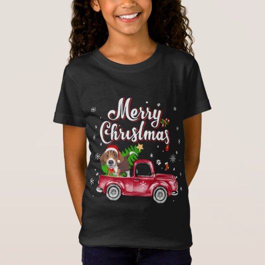 Beagle Retriever Rides Red Truck Kerstmis Pajama T-shirt (Voorkant)