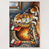 Beagle zit bij open haard met kerstverlichting legpuzzel (Verticaal)