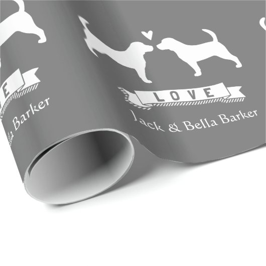 Beagles bruiloft paar met aangepaste tekst cadeaupapier (Rol Hoek)