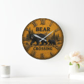 Bear Crossing Cabin Mountain Wildlife Gift Grote Klok (Huis)