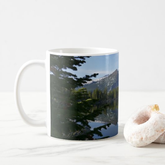 Bear Lake-weerkaatsing III Koffiemok (Met donut)