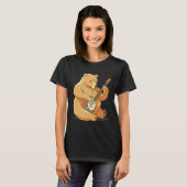 Bear plays guitar with instrument for bear friends t-shirt (Voorkant volledig)