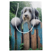 Bearded Collie Peeking Over a Fence Medium Cadeauzakje (Voorkant)