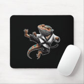 Bearded Dragon Flying Kick Pose Karate Samurai Nin Muismat (Met muis)