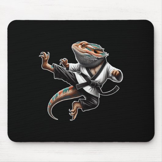 Bearded Dragon Flying Kick Pose Karate Samurai Nin Muismat (Voorkant)
