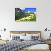 Beargrass bij Logan Pass in Glacier National Park Canvas Afdruk (Insitu (Slaapkamer))