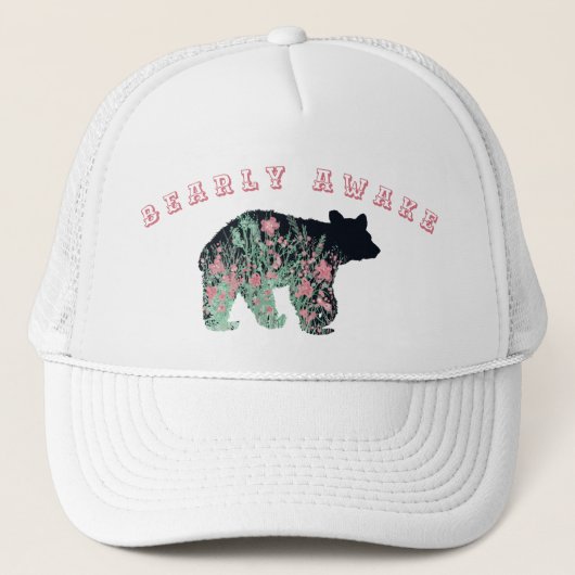 Bearly Awake Trucker Hat Trucker Pet (Voorkant)