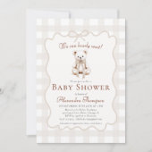 Bearly Wait Teddy Bow Neutral Gingham Baby Shower Kaart (Voorkant)
