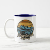 Beartooth Highway Montana Wyoming Retro Tweekleurige Koffiemok (Links)