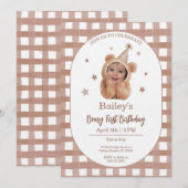 Beary First Birthday Gingham Photo Invitation Kaart (Voorkant / Achterkant)
