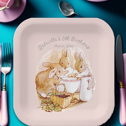 Beatrix Potter Bunnies Berries en Cream Birthday Papieren Bordje