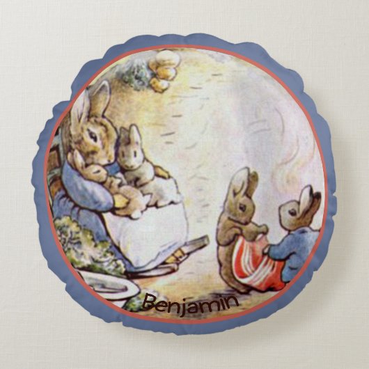 Beatrix Potter Bunny Family Round Pillow Rond Kussen (Voorkant)