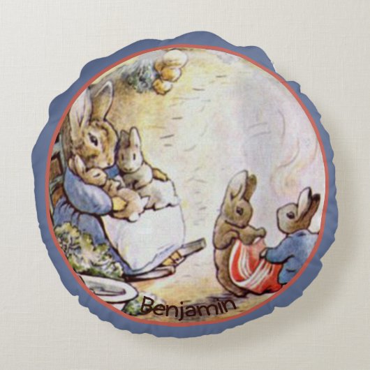 Beatrix Potter Bunny Family Round Pillow Rond Kussen (Achterkant)