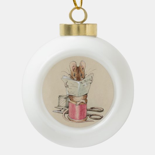  Beatrix Potter Tailor of Gloucester Mouse Keramische Bal Ornament (Voorkant)