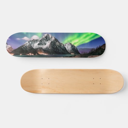 Beauful Aurora Snow Mountain Persoonlijk Skateboard (Horizontaal)