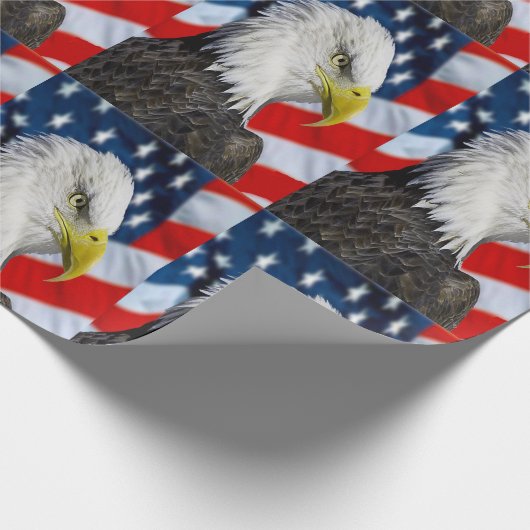 Beauful Bald Eagle head and a American flag 1 Cadeaupapier (Hoek)
