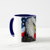 Beauful Bald Eagle head and a American flag 1 Mok (Voorkant links)