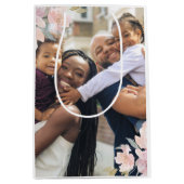 Beauful Pink Floral Foto Moederdag Medium Cadeauzakje (Voorkant)