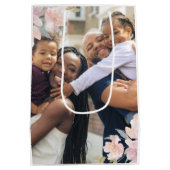 Beauful Pink Floral Foto Moederdag Medium Cadeauzakje (Achterkant)