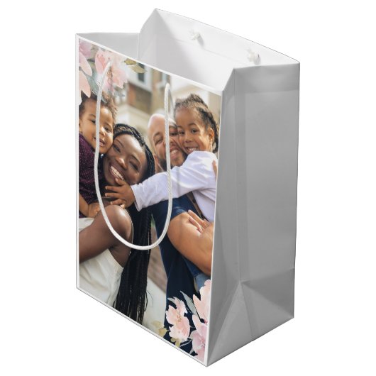 Beauful Pink Floral Foto Moederdag Medium Cadeauzakje (Achterkant Gekanteld)