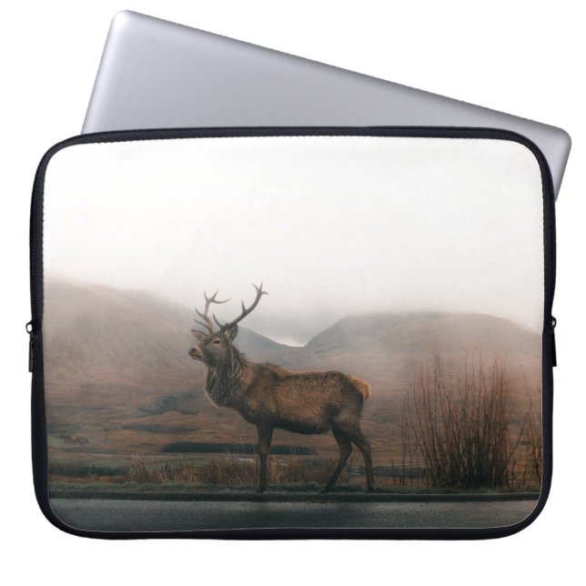 BEAUTIFUELE REINDEER LAPTOP SLEEVE (Voorkant)
