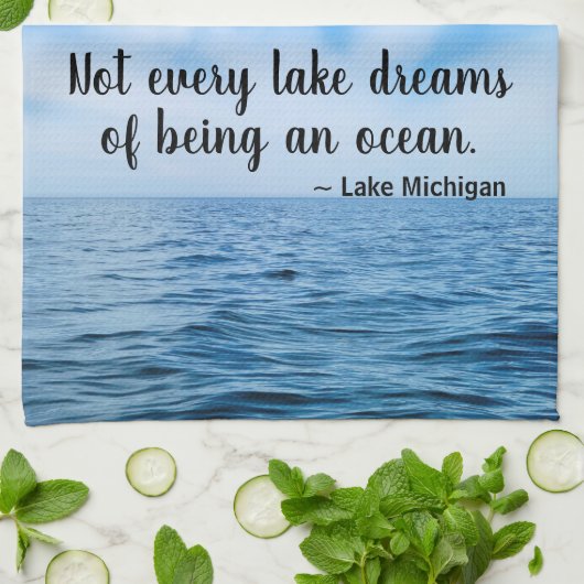 Beautiful Blue Lake Michigan With Cirrus Clouds Theedoek (Gevouwen)