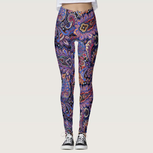 Beautiful, Cool Puprle Lavender Paisley Design Leggings (Voorkant)