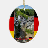Beautiful German village Monschau in summer travel Keramisch Ornament (Rechts)
