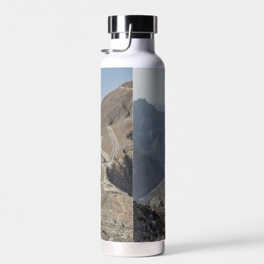 BEAUTIFUL MOUNTAIN LANDSCAPE. WATERFLES (Rechts)