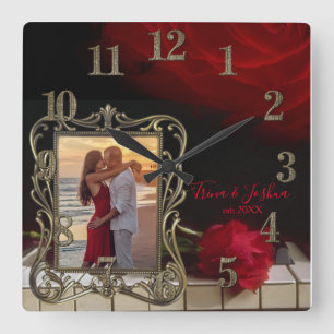 Beautiful Photo Clock on Piano Keys Vierkante Klok