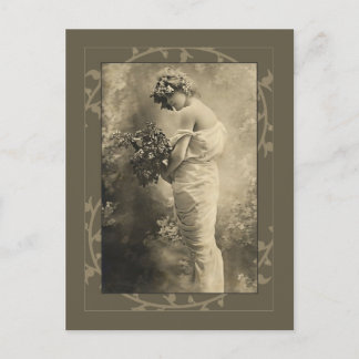 Beautiful Victorian Lady with cut flowers Briefkaart